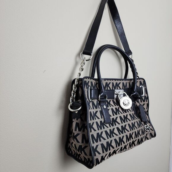 Michael Kors Lock and Key Signature Monogram Handbag Shoulder Bag Purse - Picture 5 of 9